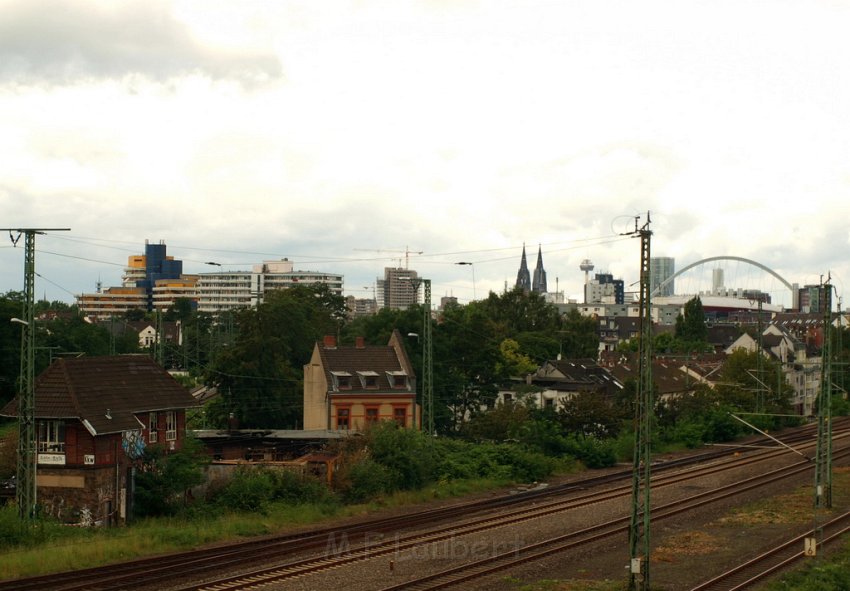 Feuer 2 Koeln Gremberg Rolshoverstr Update P895.JPG